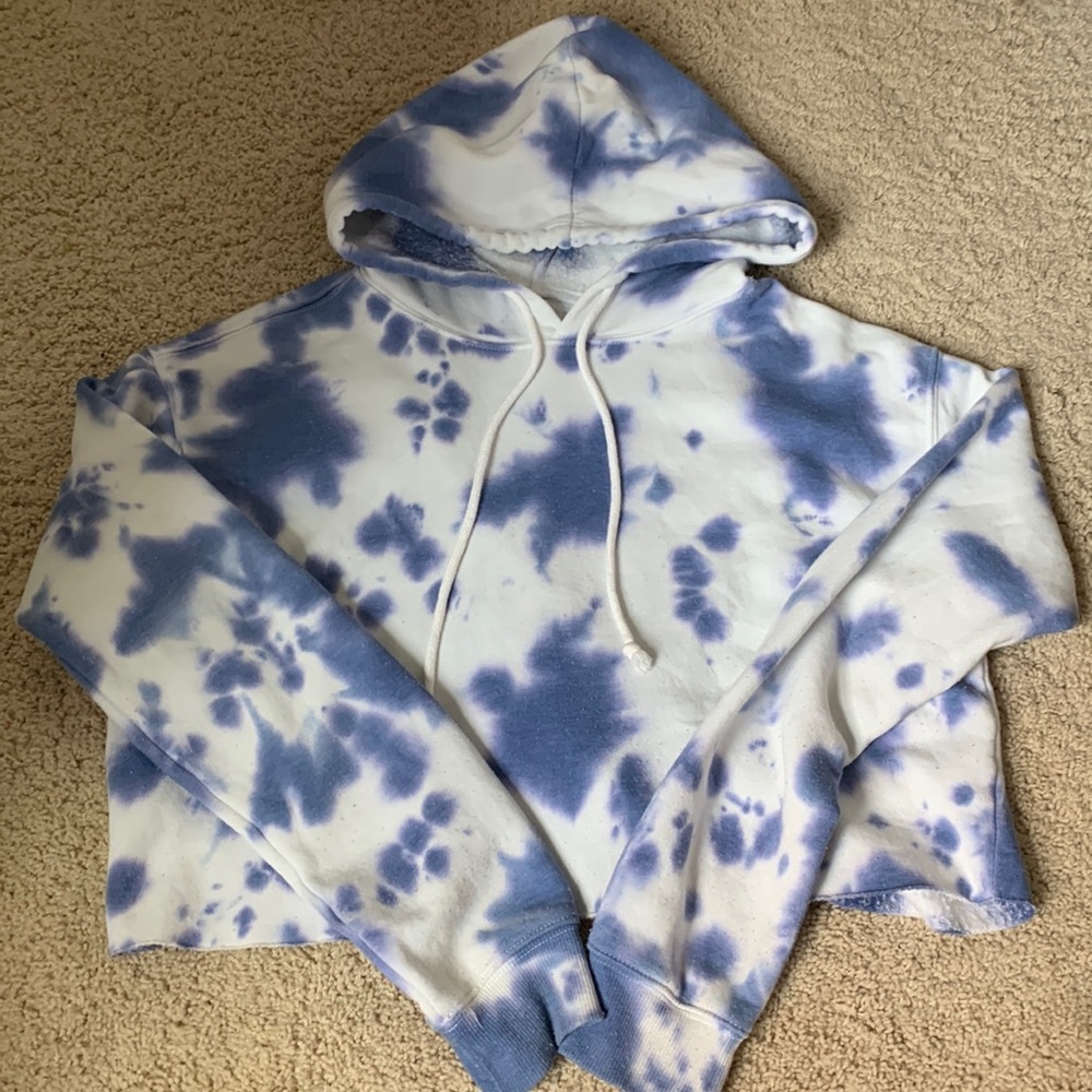 white and blue tie die cropped sweatshirt wild fable